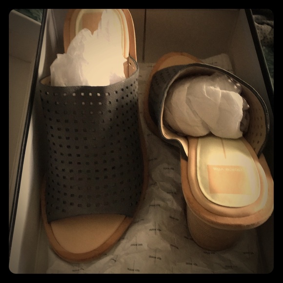 Dolce vita grey suede slip on heels beautiful - Picture 2 of 5